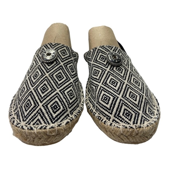 Ginger Snaps Women’s Espadrille Cross Stitching Slip-on Flat Shoes Size 8 NEW - Picture 7 of 12
